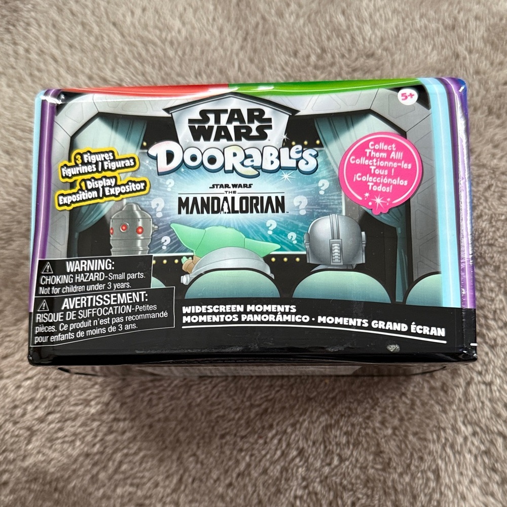 Star Wars Mandalorian Doorables with Black and Green Packaging